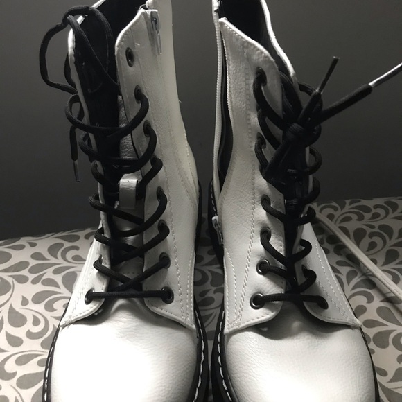 Shoes - New boots